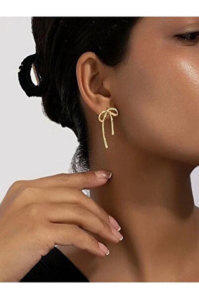 Alyas Aksesuar أقراط شريطية باللون الذهبي