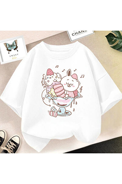 Tarzsokak تي شيرت أبيض بطبعة جرافيك لعصير الفراولة باللون الوردي الجمالي تي ش...