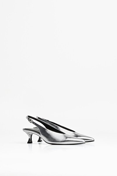 Bershka Arkası açık kısa sivri topuklu ayakkabı