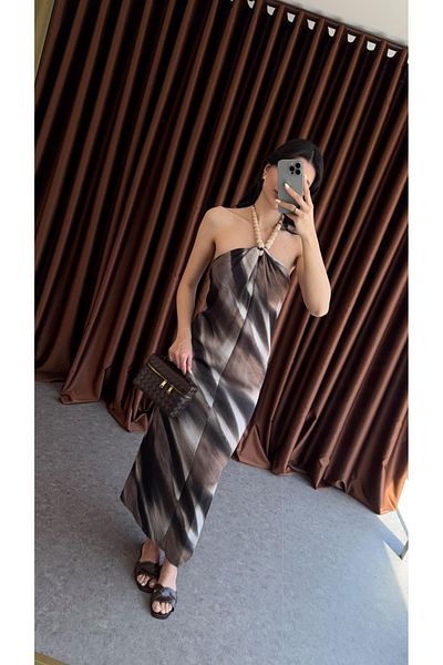 LİSAA BUTİK Rochie imprimată cu detaliu accesoriu pentru gât