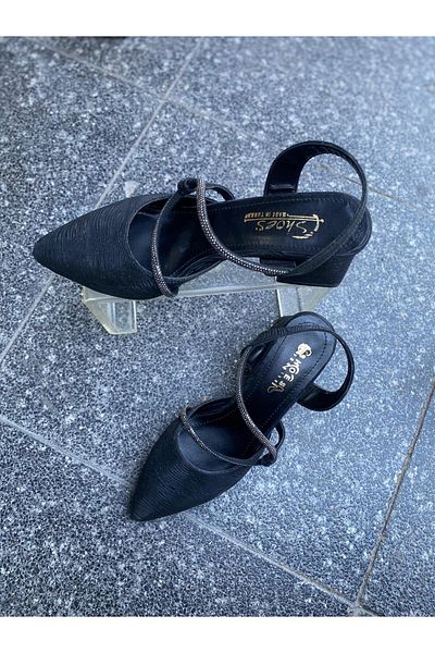 Metin Ayakkabı Black Skin Leather Thick Heel Strappy Women's Shoes