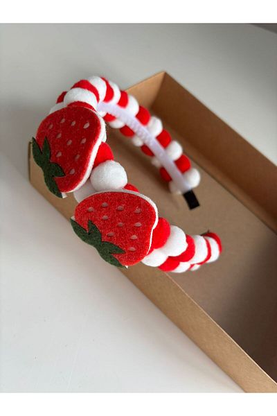 Stil Tasarım Toka Strawberry Pompom Crown
