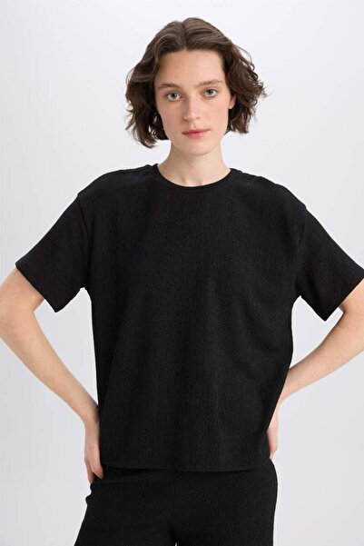 DeFacto Black Relax Fit Crew Neck T-Shirt - Short Sleeve, Solid Wrap C3843Ax25Sp