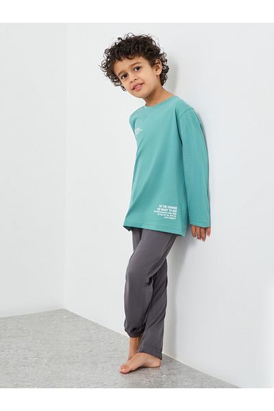 Styli Slogan Print Long Sleeves T-Shirt and Pyjama Set