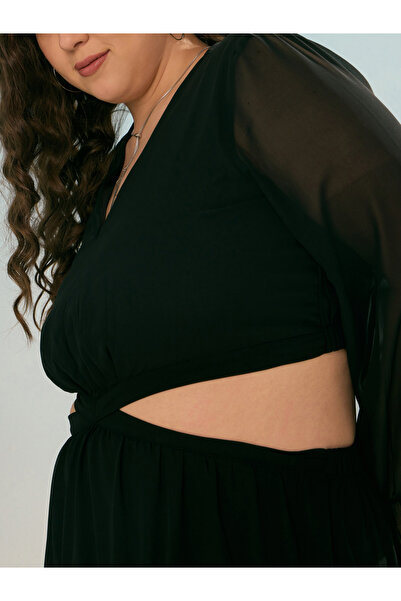 Sassafras By Styli Plus Black Solid Waist Cut-Out Maxi Dress