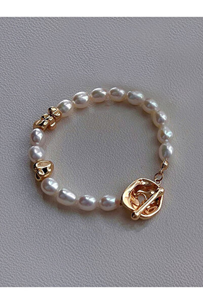 Styli Faux Pearl Toggle Bracelet