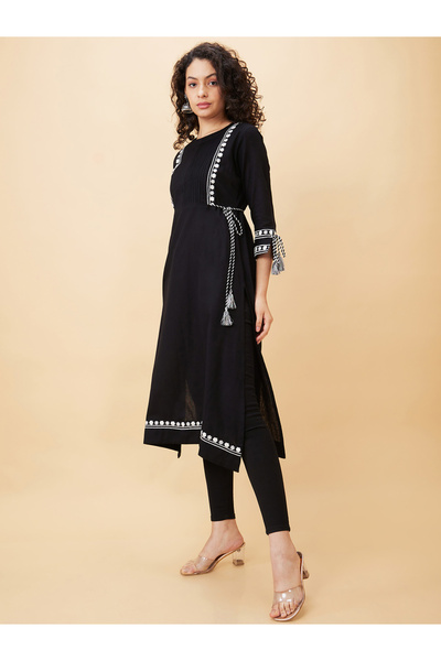 Globus By Styli Embroidered Round Neck Cotton Straight Kurta