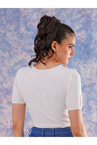 Freehand By Styli Women White Fitted Textured Crop Top