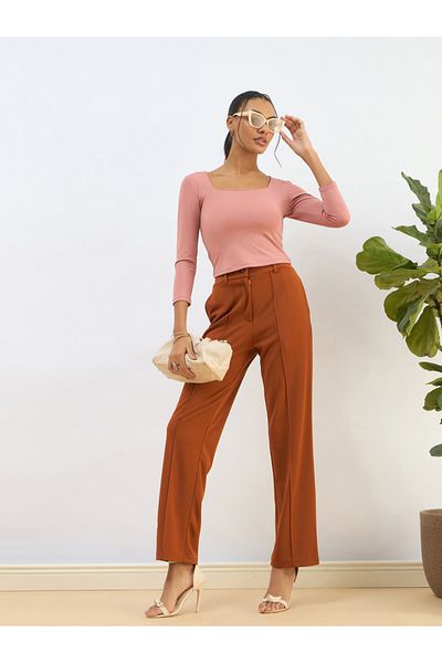 Sassafras By Styli Pink Square Neck Knitted Crop Top