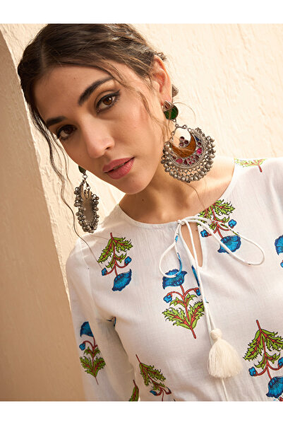 Sassafras By Styli White Floral Front Dori Gathered Kurta