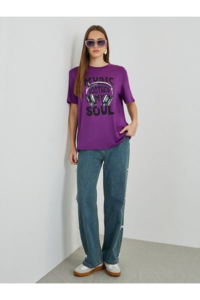 Styli Graphic Printed Oversized T-Shirt