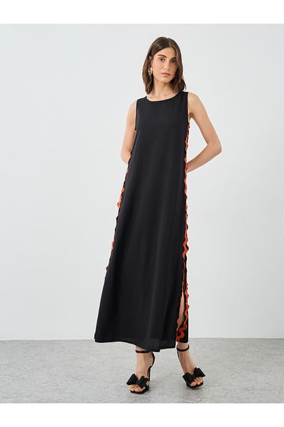 Styli Sleeveless Side Wave Stripe Detail Maxi Dress