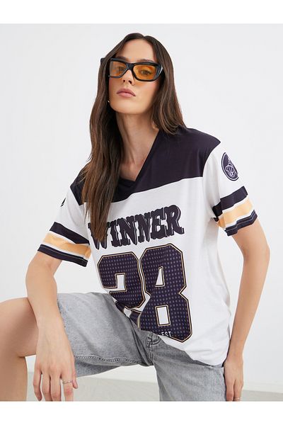 Styli Women White Graphic Print V Neck Oversized T-Shirt
