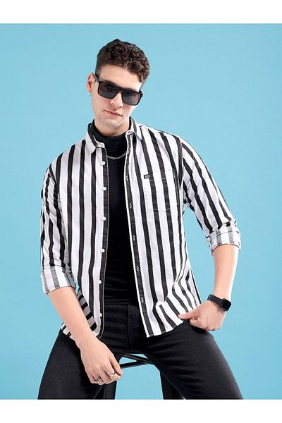 The Indian Garage Co By Styli Men Black Slim Fit Striped Casual Shirt