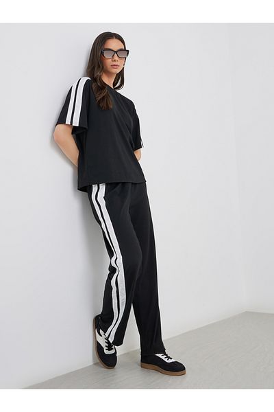 Styli Side Striped Panel Regular T-Shirt and Joggers Co-Ords