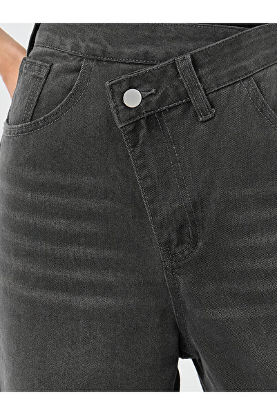 Styli Women Black Wide Leg Jeans with Cross Waistband