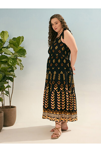 Sassafras By Styli Plus Black Geometric Tie Up Tiered Maxi Dress