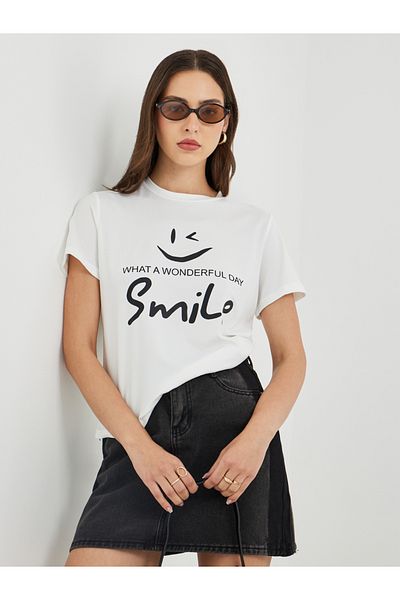 Styli Slogan Print Round Neck Short Sleeve T-Shirt