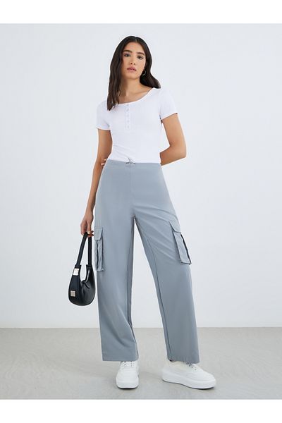 Styli Solid Pocket Cargo Pants with Concealed Zip