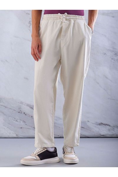 The Indian Garage Co By Styli Men Off White Mid Rise Relaxed Fit Jeans