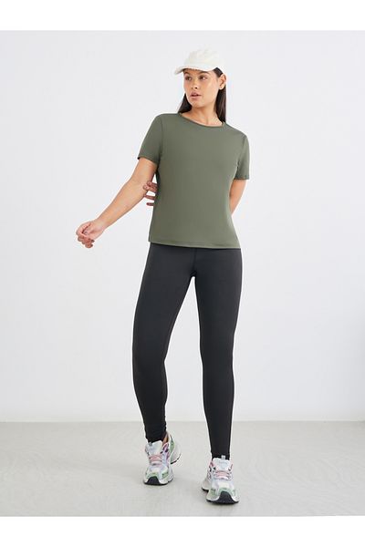 Styli Twist Knot Open Back Short Sleeve Top with Back Mesh Sports Bra and Leggings Set