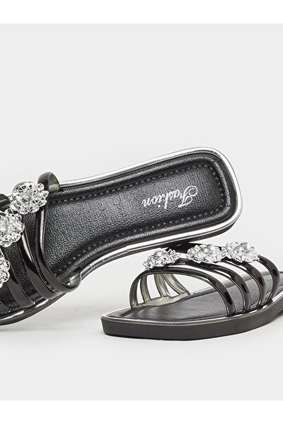 Take Two By Styli Rhinestone Flower Embellished Flat Sandals