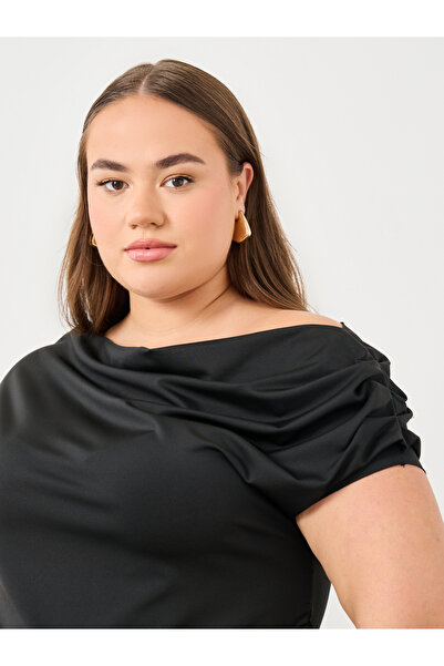 Styli Plus Top with Asymmetric Neck and Short Sleeve