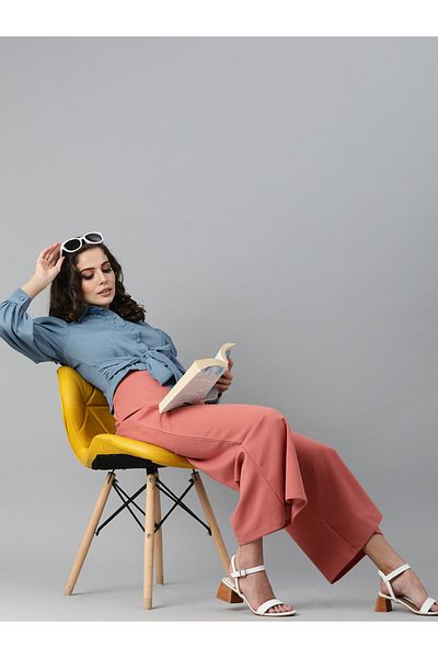 Kassually By Styli Solid Regular Fit Balloon Sleeve Crop Shirt