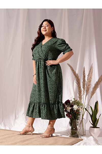 CURVY STREET By Styli Plus Size Printed V-Neck Puff Sleeve Wrap Midi Dress