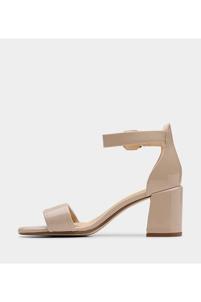 CLARKS Beige Women's Ezoria Mae Sandals