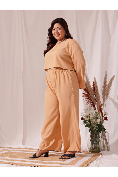 CURVY STREET By Styli Plus Peach Textured Crop Top and Trousers Co-Ords