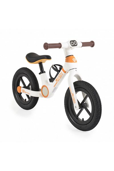 byox Orb White balance bike with 12 inch inflatable wheels, adjustable saddle from 35cm to 41 cm, S