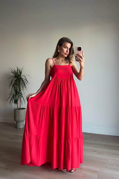Sue Store Rochie maxi fragmentată cu guler pătrat cu bretele roșii