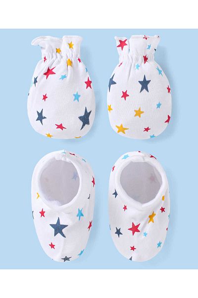 Babyhug 100% Cotton Interlock Knit Mittens & Booties Set with Stars Print - White