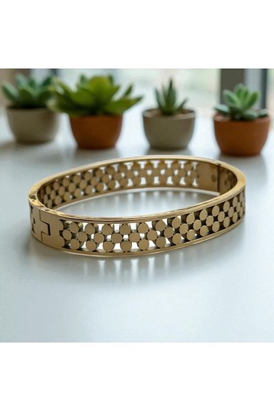 İNN JEWELLERY Steel Handcuff Bracelet Tarnish-Free Patterned Figure (2 Years Importer Warranty)