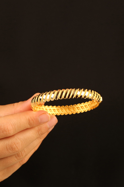 Çgk Çiğdem Gürel Kuyumculuk 22K Ajda Spor Altın Kelepçe Bilezik