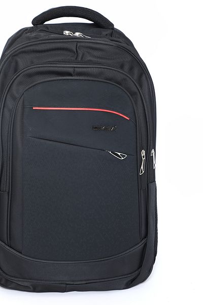 LİMRA Classic and elegant 20-inch backpack in black