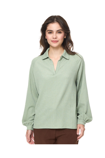 R&B بلوزة ذات نسيج محكم مع ياقة واسعة وأكمام واسعة