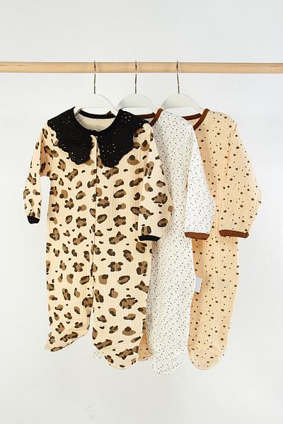 Mini Cotton 100% Cotton 3-Piece Printed Baby Romper with Booties and Snap Fasteners
