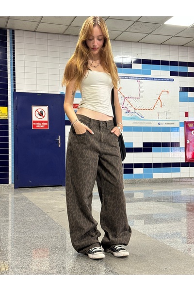 MODA ARKASI KEMERLİ LEOPAR BAGGY JEAN
