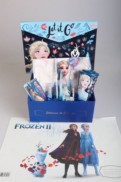 Disney علبة هدايا مع صندوق خاص مرخص من DEKOMUS "مجموعة قرطاسية ELSA'S MIRACLE" ملف ملصق مع ماصة
