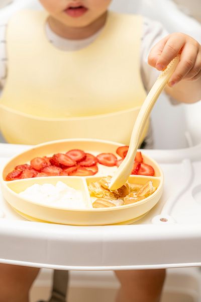 NoiBaby Vacuum Bottom Silicone Plate - Silicone Spoon Set of 2 - (Yellow)