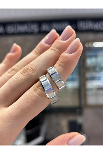 gümüşe dair 925 Ayar Gümüş Kare Kesimli Mat Erkek Alyans