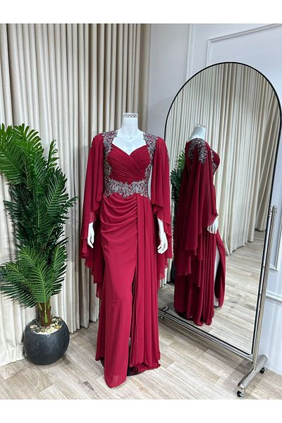 Diva style A long dress with a charming design, with attractive draped pleats gathered in a wrap style at the waist with distinctive, attractive embroidery.