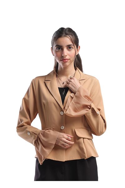 SUGA Blanca's elegant summer jacket