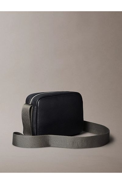 Calvin Klein Men's Crossbody Bag Lv04G3081Gub1