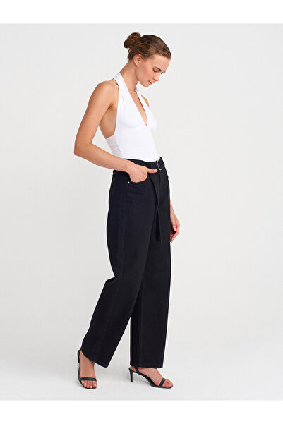 Dilvin 31968 Top cu guler cu șnur alb