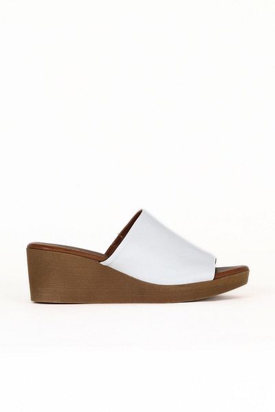 Bueno Shoes White Leather Women's Wedge Heeled Slippers 01We3903