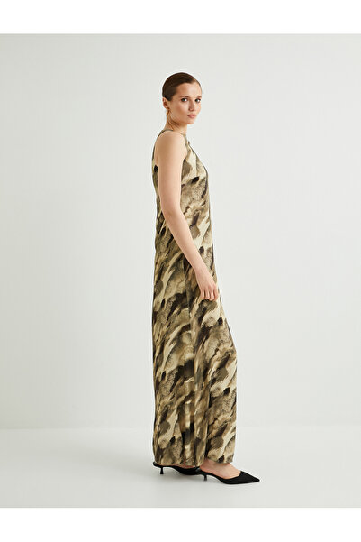 Koton فستان نسائي أخضر طويل بياقة دائرية