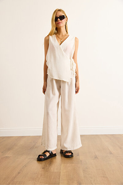 Olalook Women's White Wrap Blouse Pleated Trousers Suit Tkm-19000423